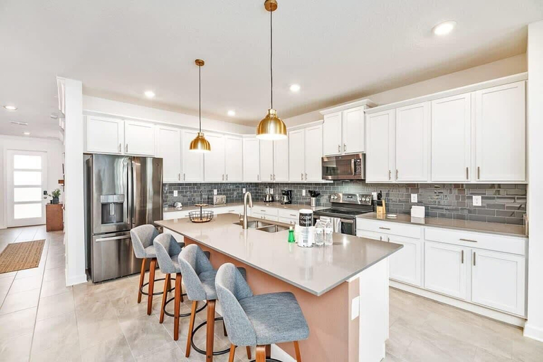 Private kitchen, Super Luxury Home, Private Pool, Premium Location, Osceola