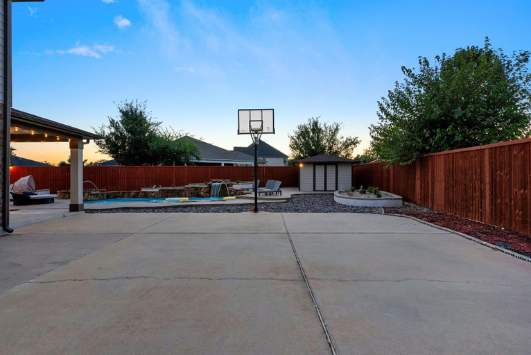 Terrace/patio 5, Large Groups' Luxury House Pool Sleep 22, Travis