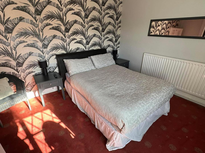 Bedroom 2, The Dog at Dunley, Worcestershire