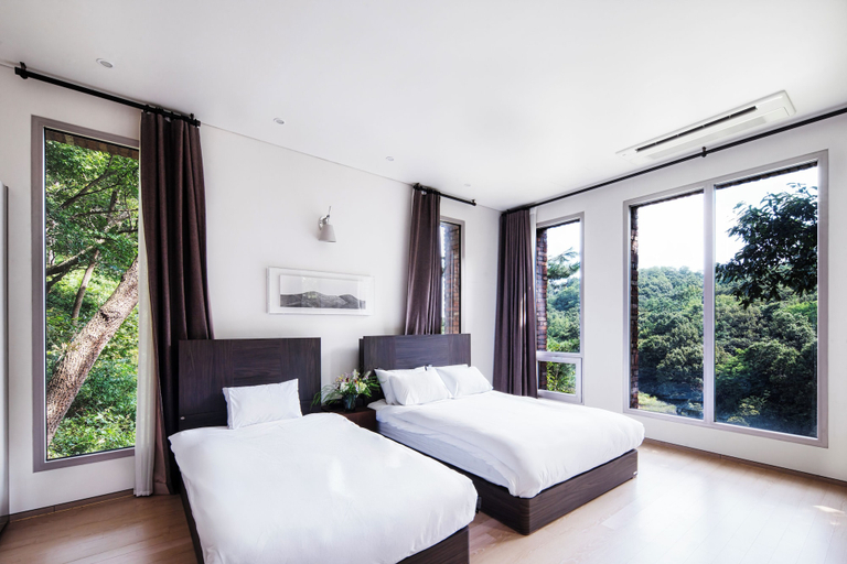 Bedroom 2, L'art de la vie Art & Resorts, Icheon