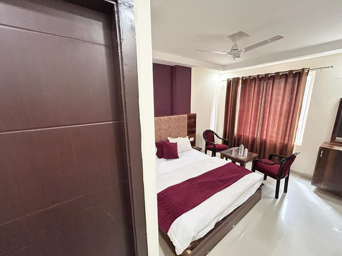 Room 5, Hotel Excotia Haridwar, Dehradun