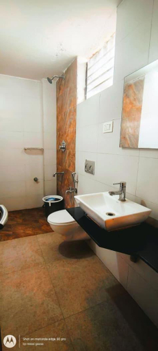 Bathroom 2, hotel western tower, Belgaum