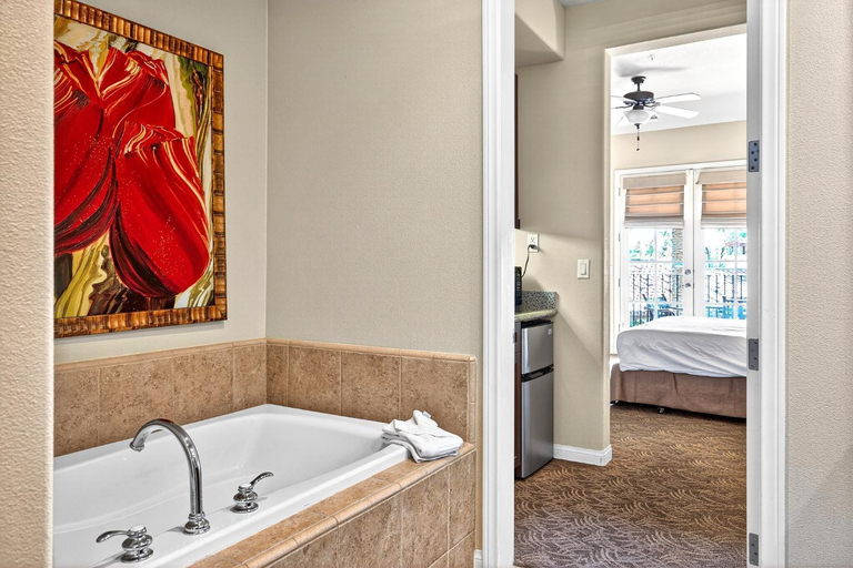 Bathroom 3, LV034 Cozy Upstairs Legacy Villas Suite, Riverside