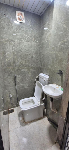 Bathroom 5, Mahamaya Guest House, Ujjain