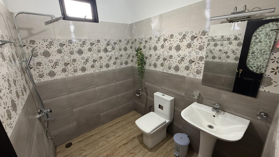 Bathroom 4, Hill Forest Cottage, Ella