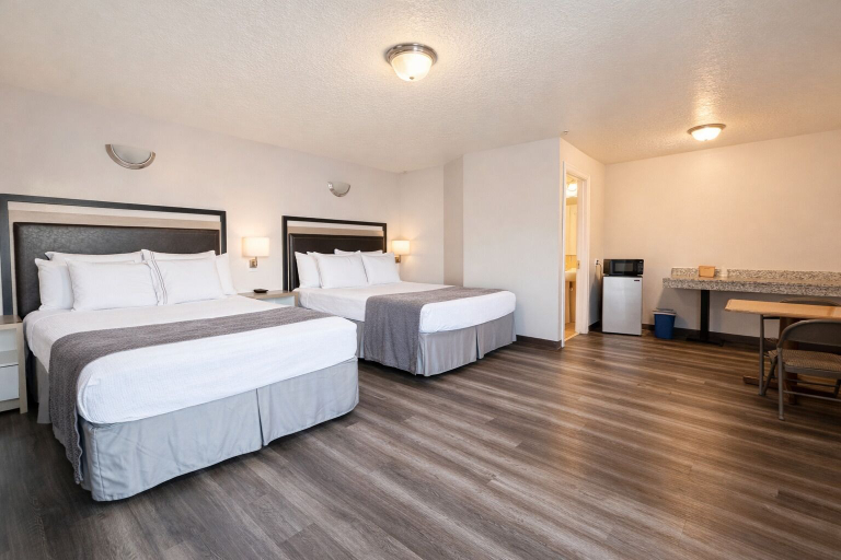 Room 5, Siesta Inn, Salt Lake
