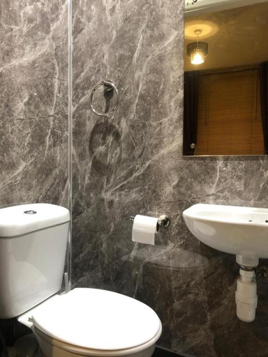 Bathroom 2, Yardley Lodge, Birmingham