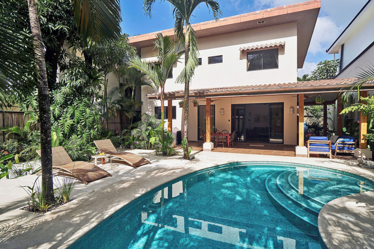Pool 5, Villa Louise, Puntarenas