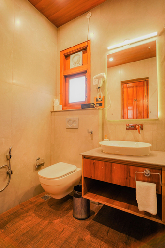 Bathroom 4, Neelesh Inn - Luxury Lake View Hotel With Swimming Pool On Bhimtal Lake, Nainital