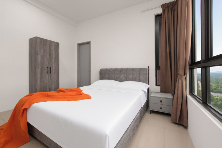 Room 4, KLIA Residensi---15minutes drive to KLIA, Seremban