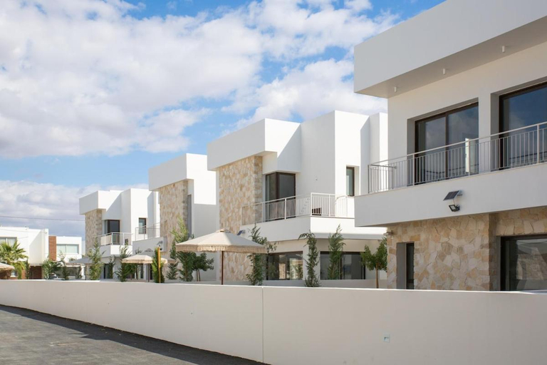 Exterior & Views 1, Larnaca LIV & CO Suites, Larnaca