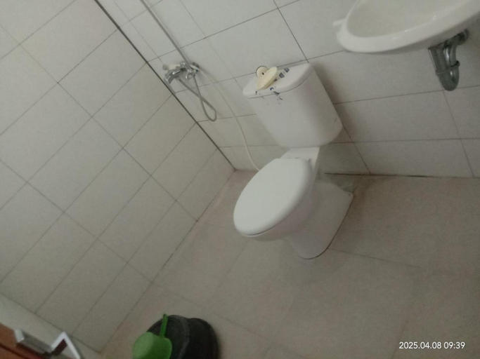 Bathroom 2, Dannyjuljol homestay, Dompu