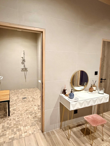 Bathroom, WORLD HOTEL, Ain