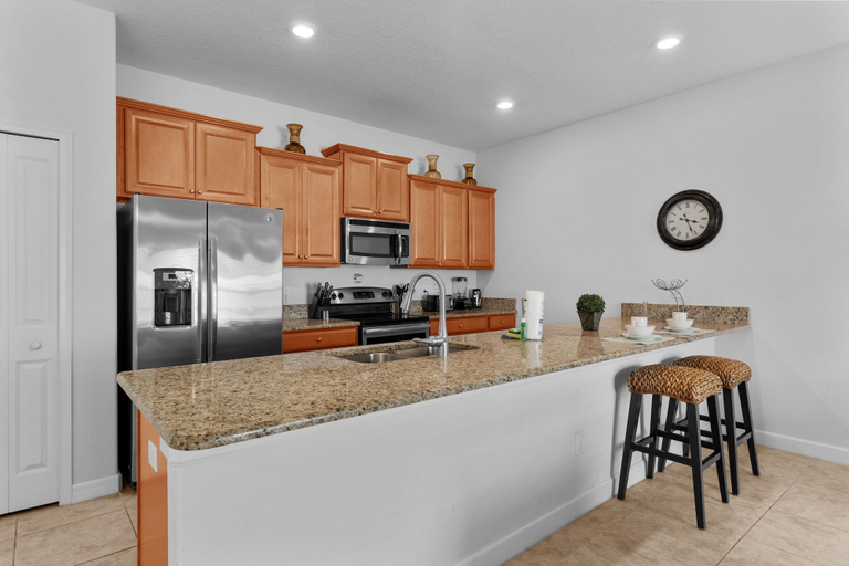 Interior 2, Townhome 4BR With Pool at Storey Lake, Osceola