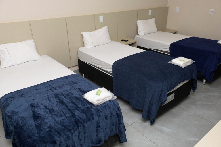Bedroom 3, LAGOS HOTEL, Iporá