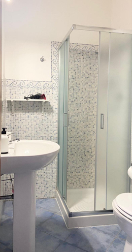 Bathroom 3, Rosa Dei Venti Marettimo, Trapani