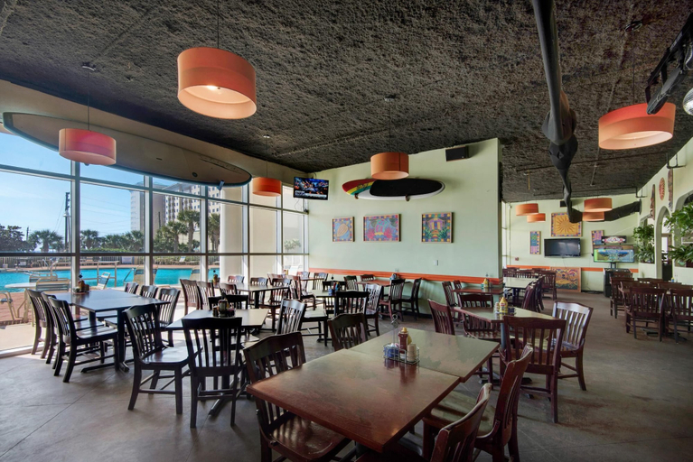Food & Drinks 5, Ariel Dunes I 606, Walton
