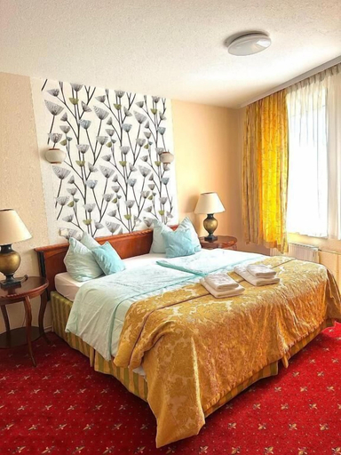 Bedroom 4, Parkhotel Sonne, Lörrach