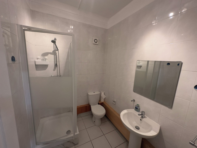 Bathroom 3, Dharma Lodge, London