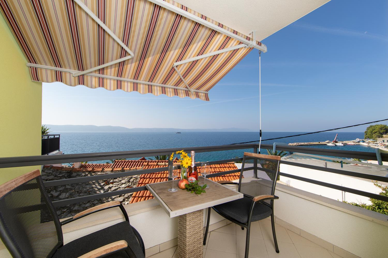 Others 4, Villa Filip, Podgora
