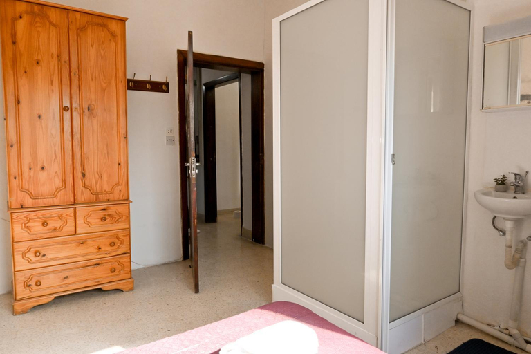Facilities 5, Sefranda Guesthouse, St Julian's