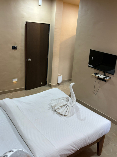 Room 5, Art of Greens Hotel, Satara