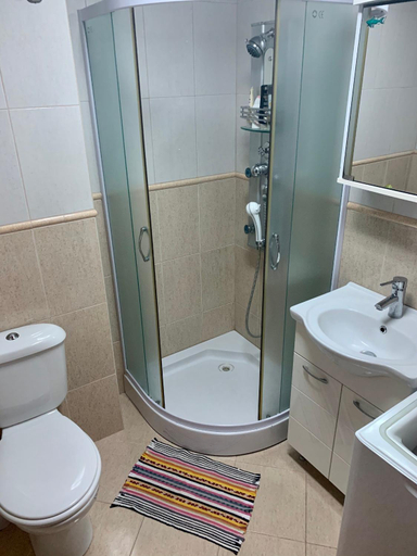 Bathroom 3, Maestral Apartment in Petrovac