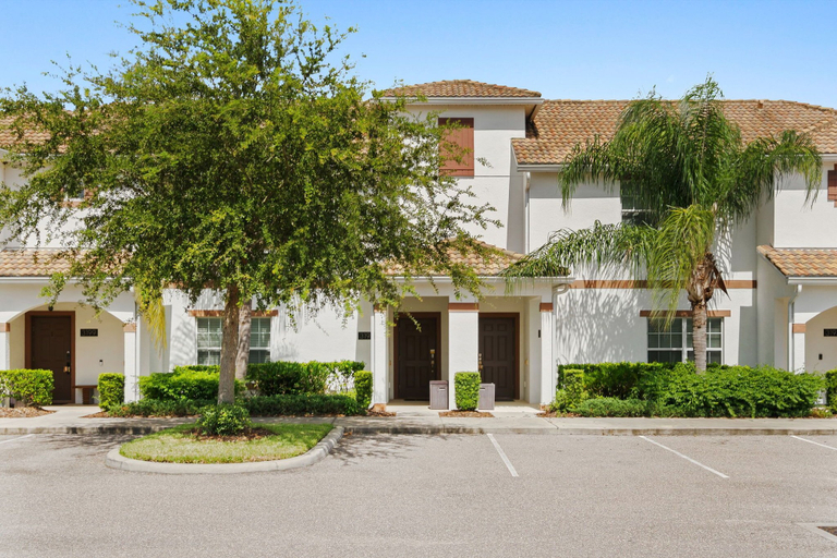Interior 1, Townhome 4BR With Pool at Storey Lake, Osceola
