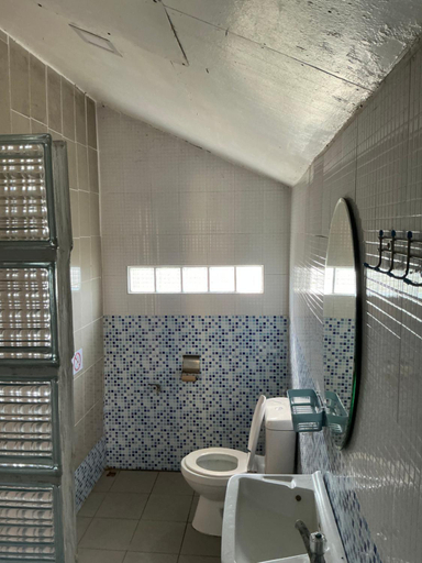 Bathroom 5, elephant garden, Koh Chang