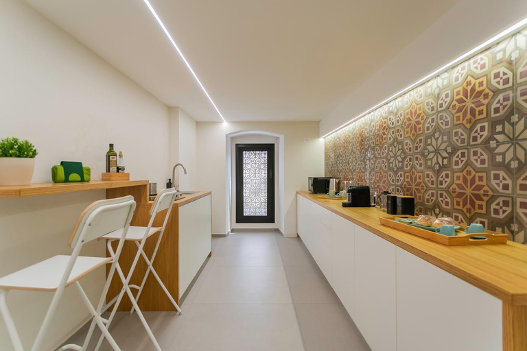 Food & Drinks 4, Suite 1926 Luxury Room, Bari