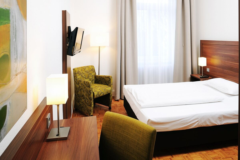 Bedroom 5, TOP VCH Bildungshaus St. Bernhard - Wohnen und Tagen, Rastatt
