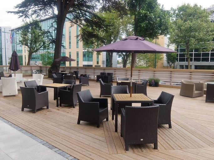 Food & Drinks 4, Le Grove Serviced Apartments, Hertfordshire