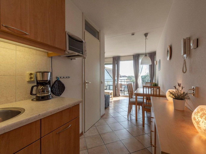 Others 2, Apartment by the Coast with Dune Views, Zijpe