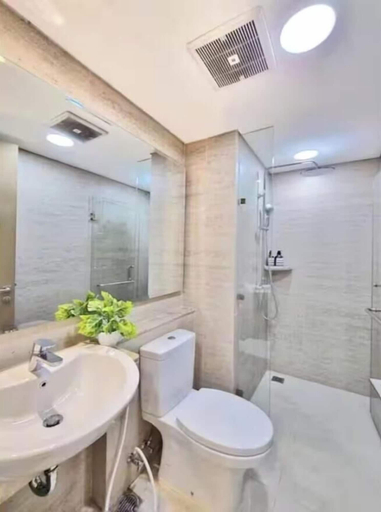Bathroom 4, By The Sky By SanLiving - 3BR - PIK, Jakarta Utara