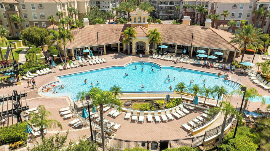 BBQ/picnic area, Comfortable 3BR Near Convention Center Epic Park, Orange