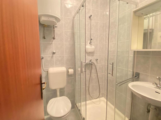 Bathroom, Fran, Crikvenica