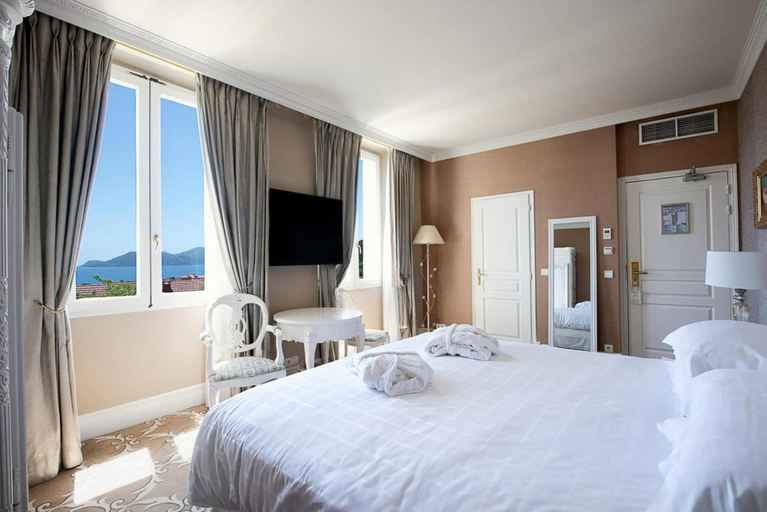 Bedroom 3, Hotel Chateau De La Tour, Alpes-Maritimes