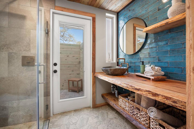 Bathroom 4, Secluded Luxury Couples cabin Sauna Pool, Hays