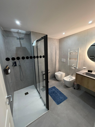 Bathroom 4, Maya Casa, Rome