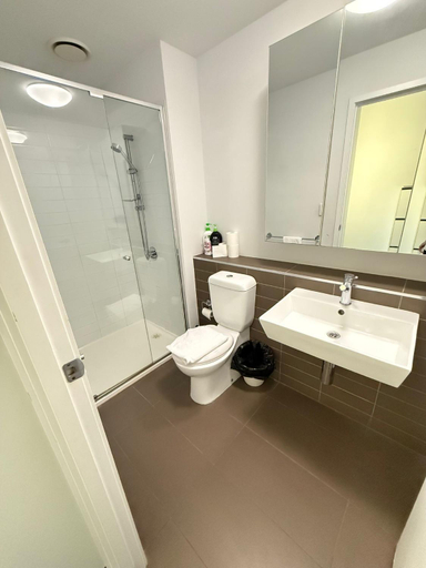 Bathroom 2, Upper West Side Hudson Building, Melbourne