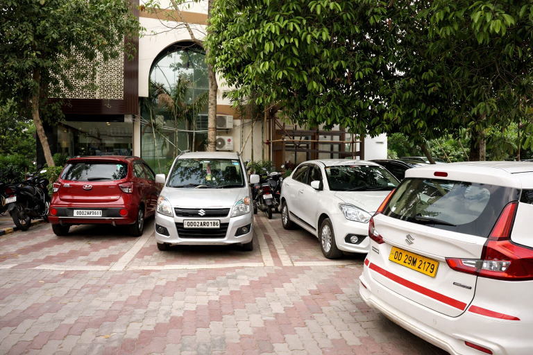 Property grounds, Hotel Regal Crest, Khordha