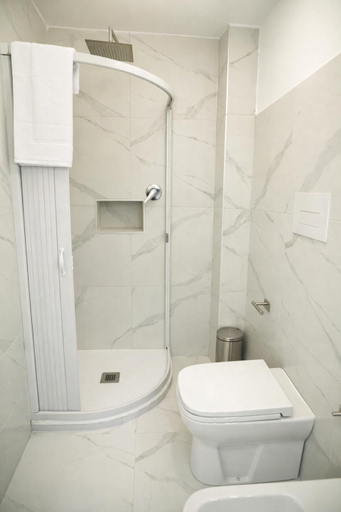 Bathroom 5, Napul'e Riviera, Napoli