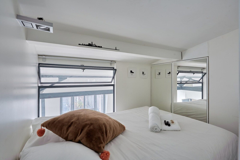 Room 2, Parisian Duplex - Montorgueil - Central Paris, Paris