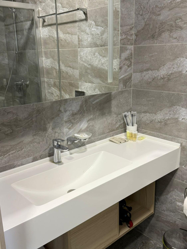 Bathroom 5, YE's apart, Astana City
