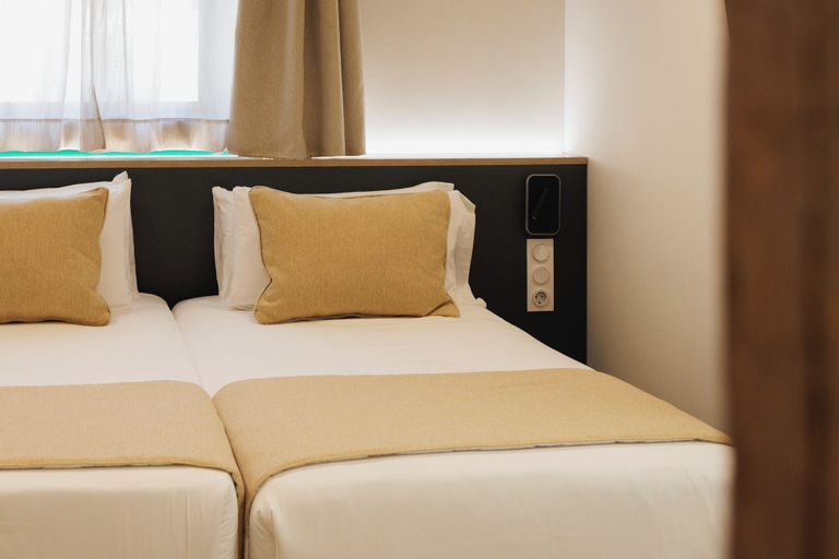 Bedroom 4, Blume Cruz Suites, Madrid