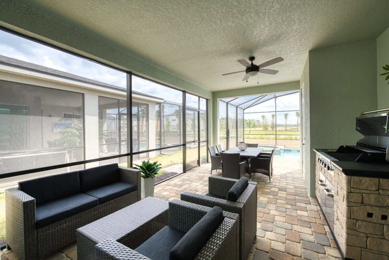 Outdoor banquet area, Stunning Retreat, Private Pool, Perfect Location, Osceola