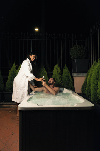 Outdoor spa tub, Giulia Urban Retreat Suites, Roma