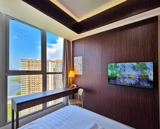 Room 5, By The Sky By SanLiving - 3BR - PIK, Jakarta Utara