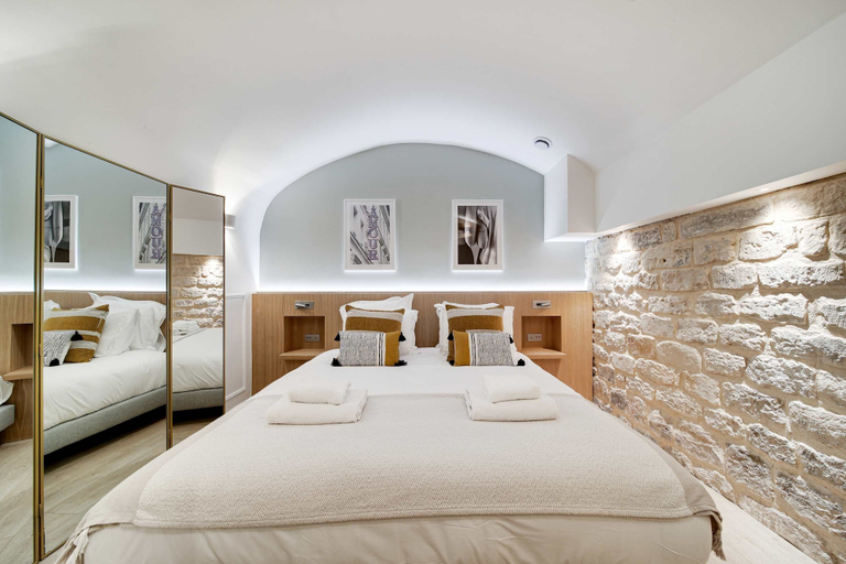 Room 4, Historical House in the Heart of Paris - 5, Paris