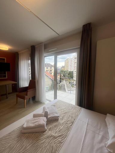 Bedroom 2, Appart One Chambery, Savoie